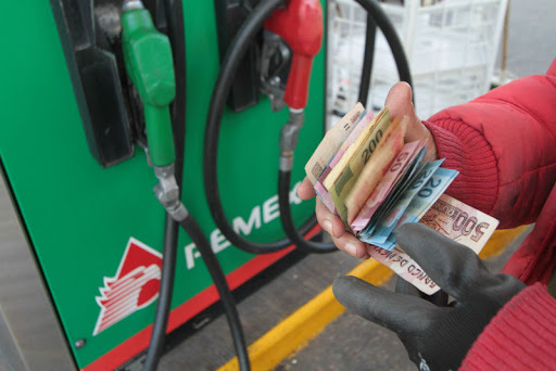 Planean-subir-impuesto-a-la-gasolina-para-2021